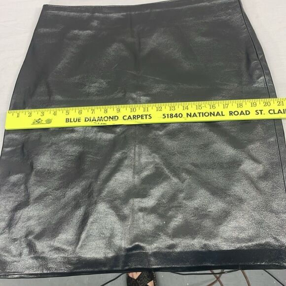 Finity 100% Genuine Leather Knee-Length Skirt, Black, size 12 A-Line Pencil - Picture 3 of 10